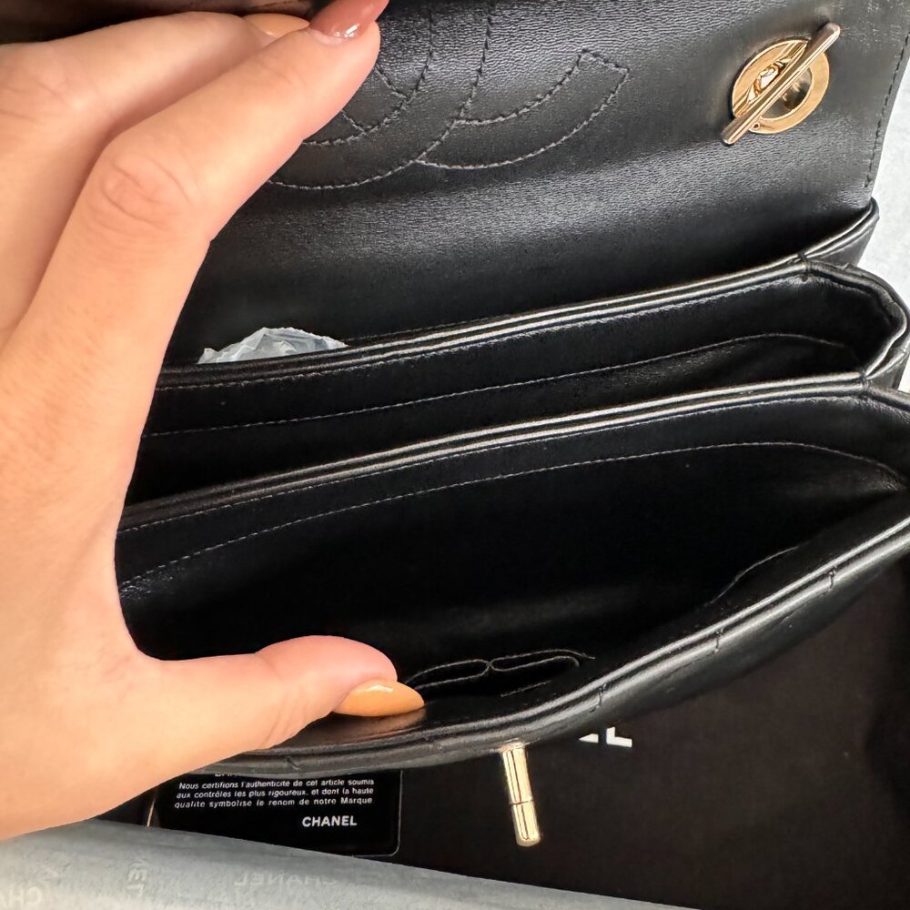 100% authentic CHANEL Trendy Small Chevron in Black Lambskin GHW - Picture 7 of 16